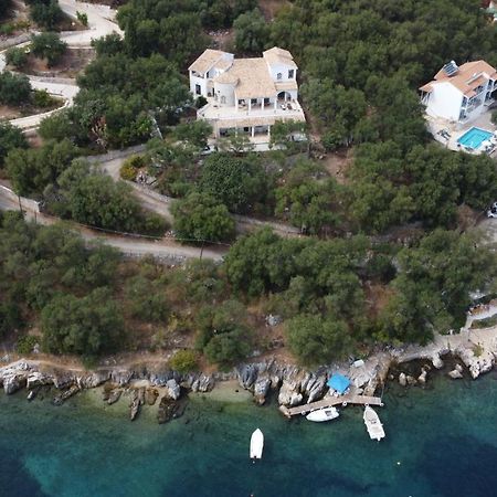 Villa Nena - Studio Suites Каламі Екстер'єр фото