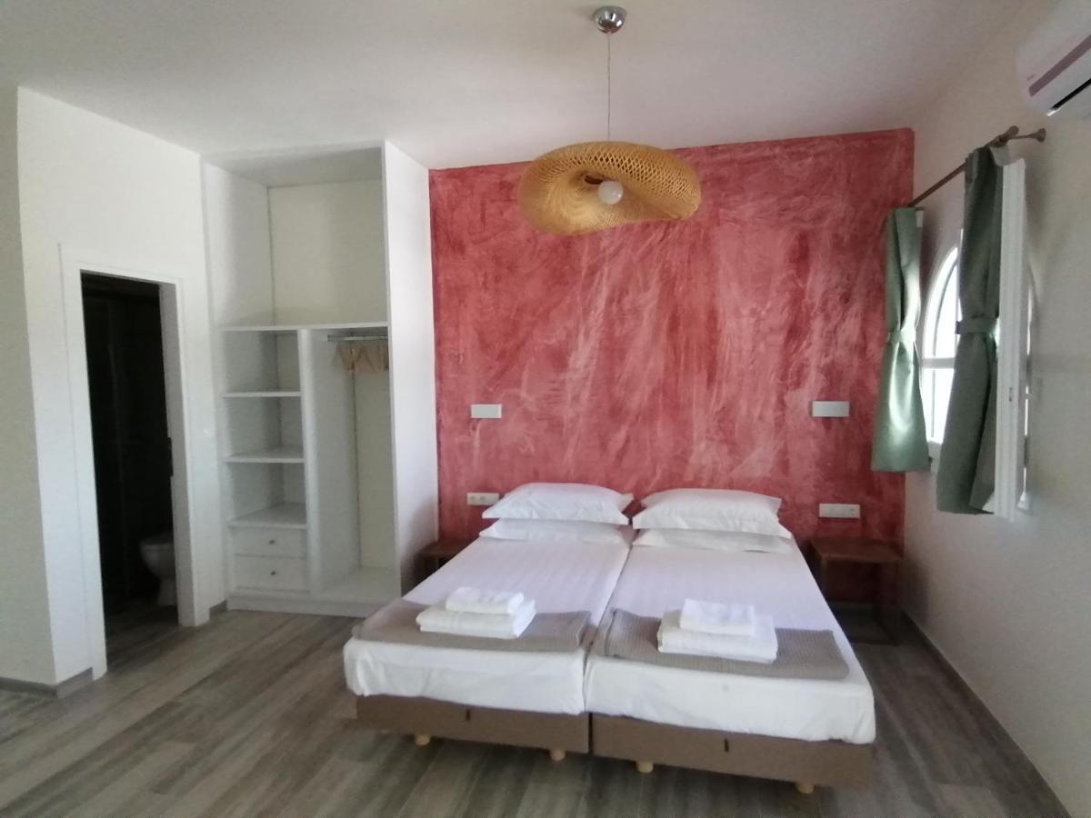 Villa Nena - Studio Suites Каламі Екстер'єр фото