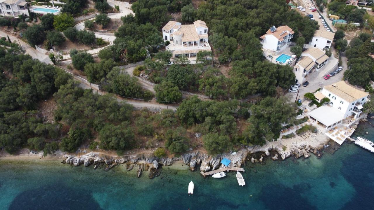 Villa Nena - Studio Suites Каламі Екстер'єр фото