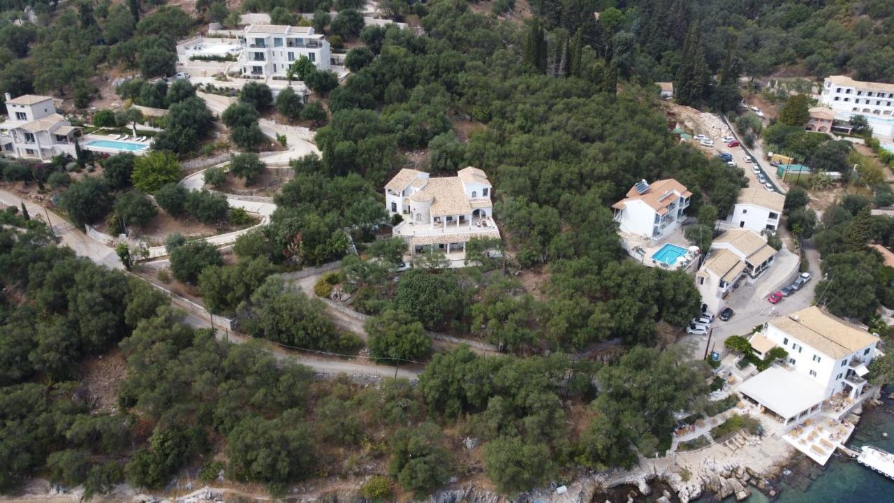Villa Nena - Studio Suites Каламі Екстер'єр фото